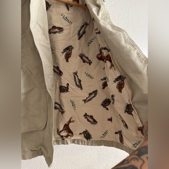 LL Bean Field Coat in Heavy Canvas with Animal Print Lining - Picture 5 of 6